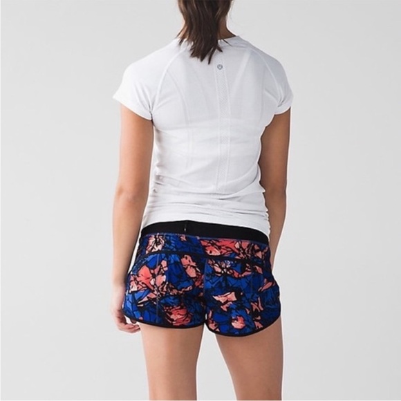 LULU LEMON SPEED SHORT Paint Storm Harbor Blue Multi Sz 4 Vented Running Shorts - Picture 2 of 14